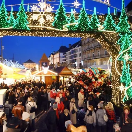 In Guest - Le Mercure - - Marche De Noel - Parlement Europeen - Dhote *