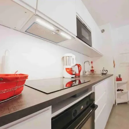 Guest house In Guest - Le Mercure - - Marche De Noel - Parlement Europeen - Dhote *