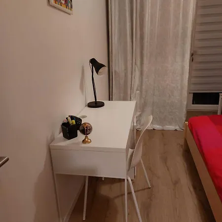 In Guest - Le Mercure - - Marche De Noel - Parlement Europeen - Dhote Guest house
